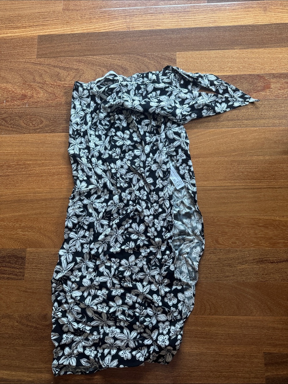 Black & White Floral Skirt Tied at the Front